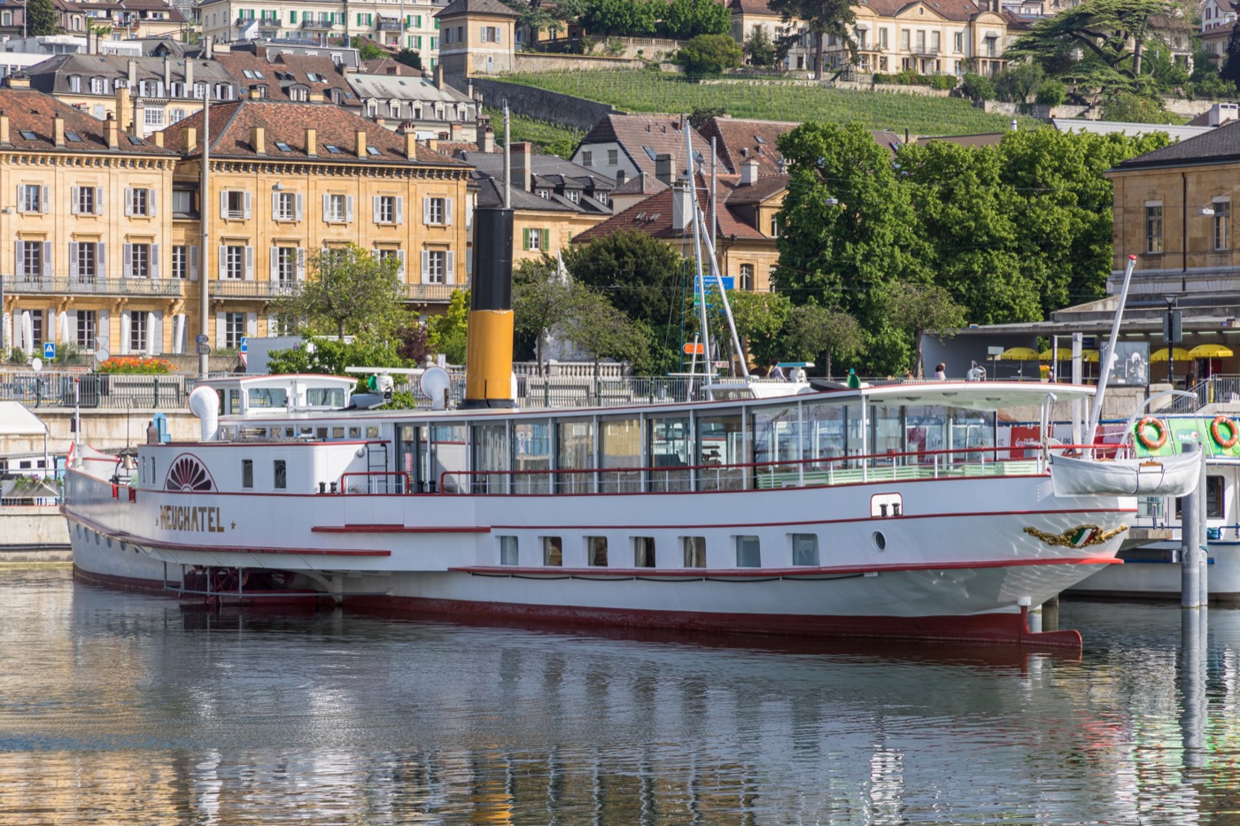 The paddle steamer Neuchâtel in port